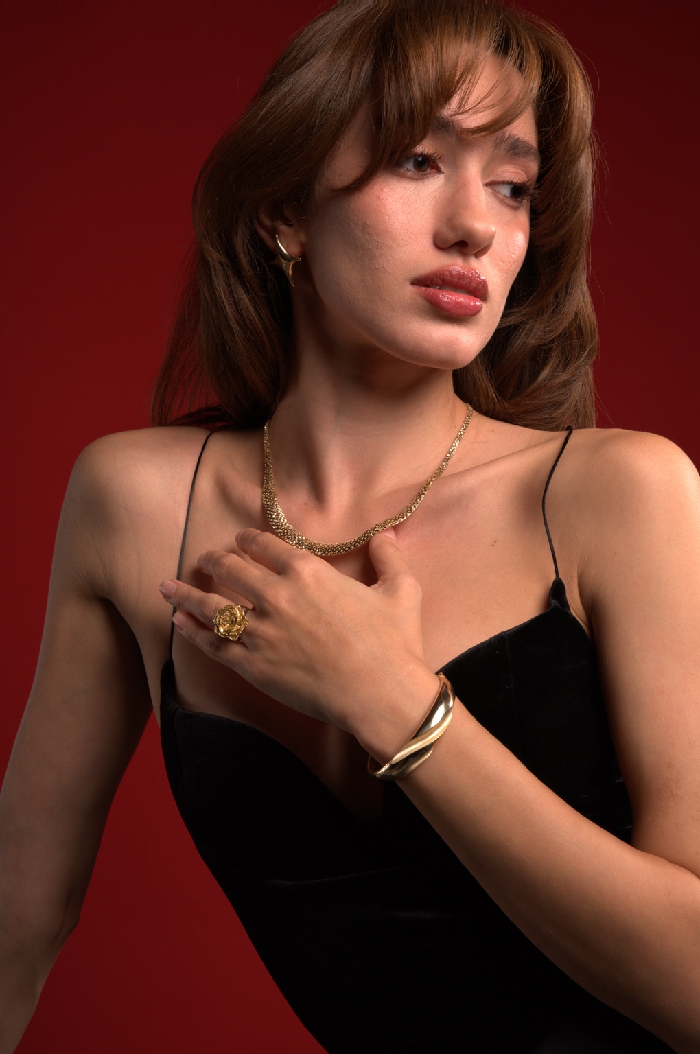 Zarif kolye portresi